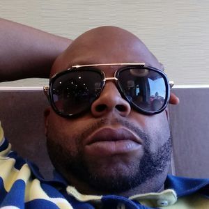 Meet your Posher, Kenneth