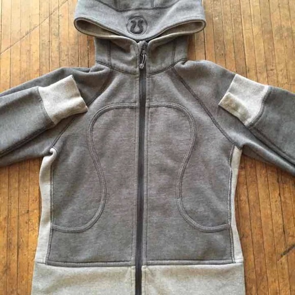 Lululemon Scuba Hoodie Size 4 - Picture 1 of 6