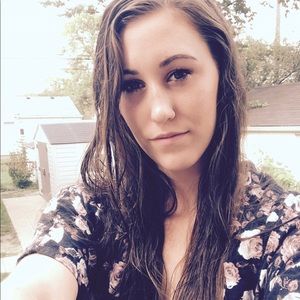 Meet your Posher, Brianna