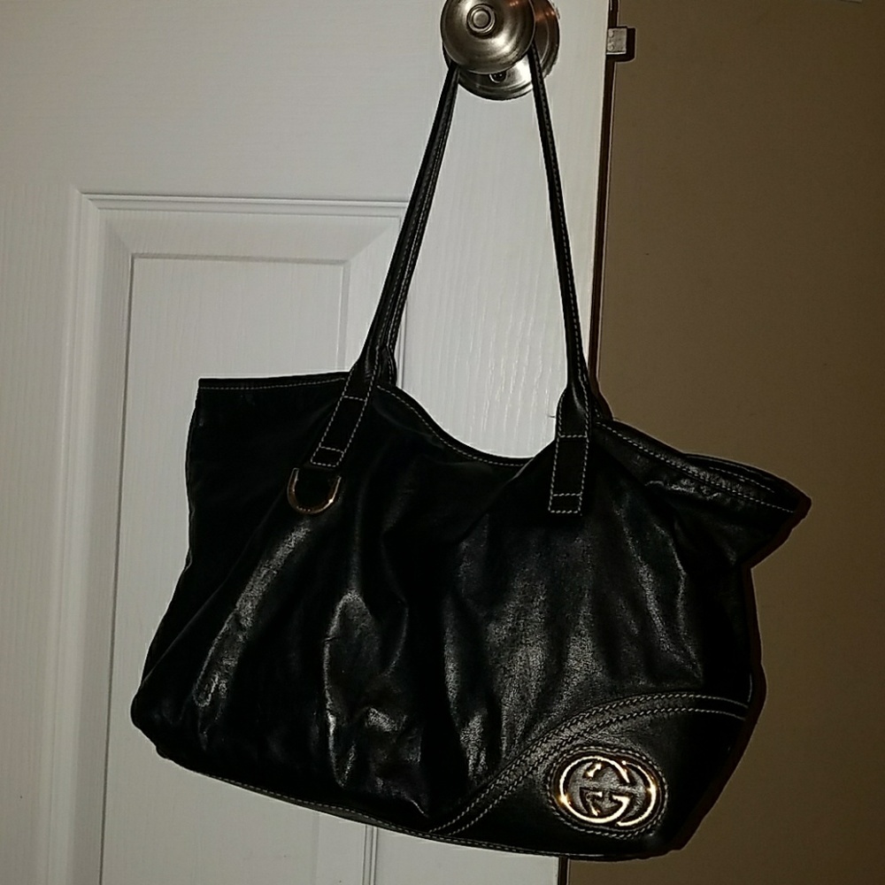 Authentic Gucci Black Leather Small Shoulder