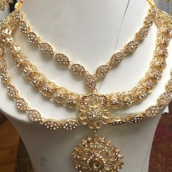 Beautiful jewelry 4pieces jewelry set - Picture 2 of 8