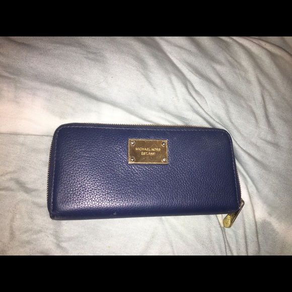 Michael Kors Wallet - Picture 1 of 2