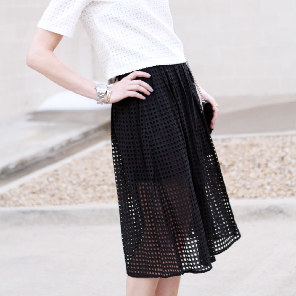 MNG suit collection eyelet skirt black / size 6