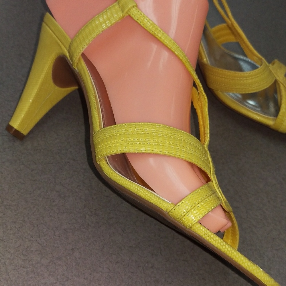 New Gianna Bini 9W autumn yellow 3.5 inch heel