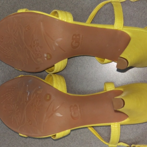 New Gianna Bini 9W autumn yellow 3.5 inch heel - Picture 6 of 8