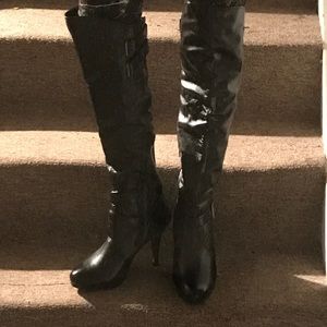 Tall style boots