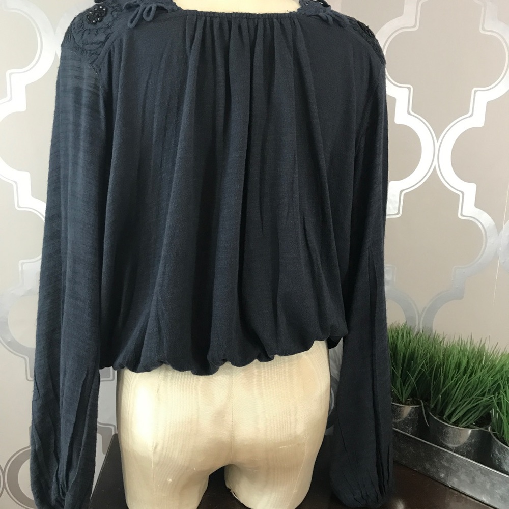 ~Free People~ Embroidered plunge top - Picture 6 of 8