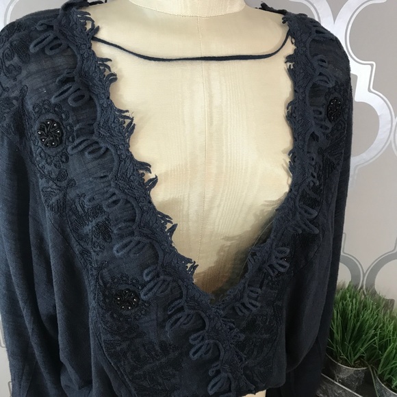 ~Free People~ Embroidered plunge top - Picture 2 of 8