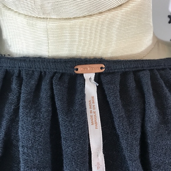 ~Free People~ Embroidered plunge top - Picture 7 of 8