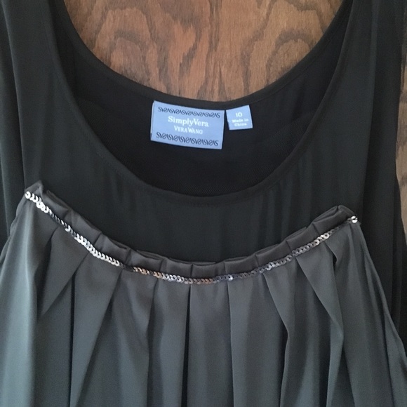 Dress - Picture 2 of 3