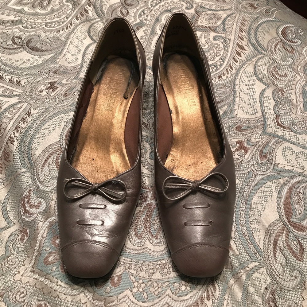 California Magdesians Women’s Shoes Taupe 8 N