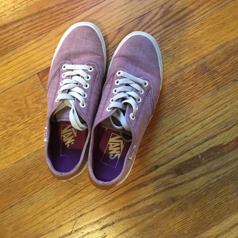 Vans (Women’s)