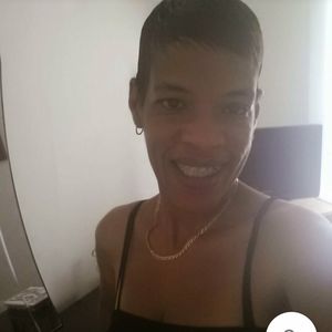 Meet your Posher, Maxine