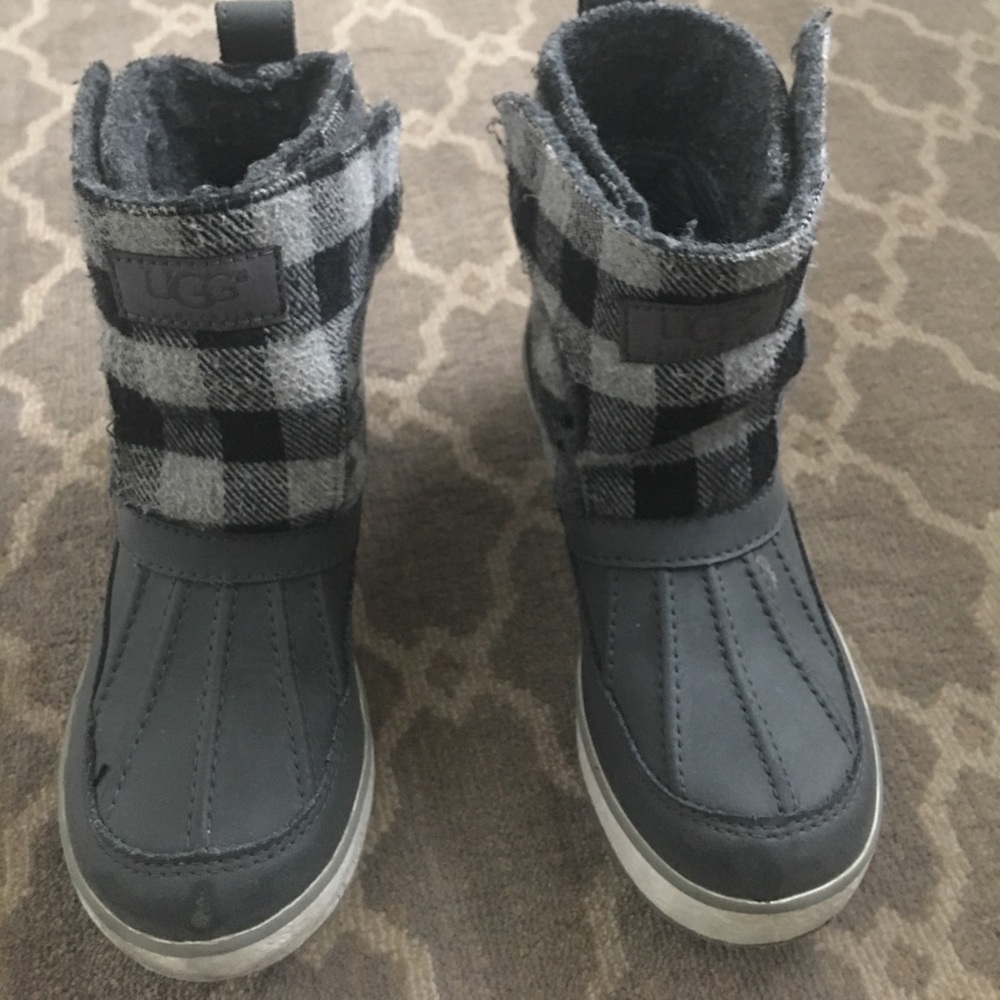 Uggs boots boys us13