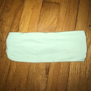Int lululemon headband