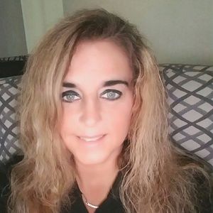 Meet your Posher, Stacy