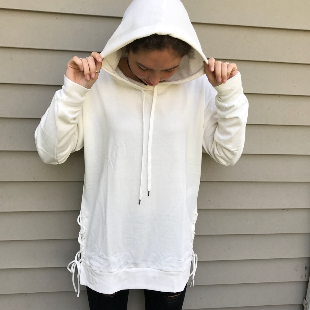 Long sweatshirt with side lace up