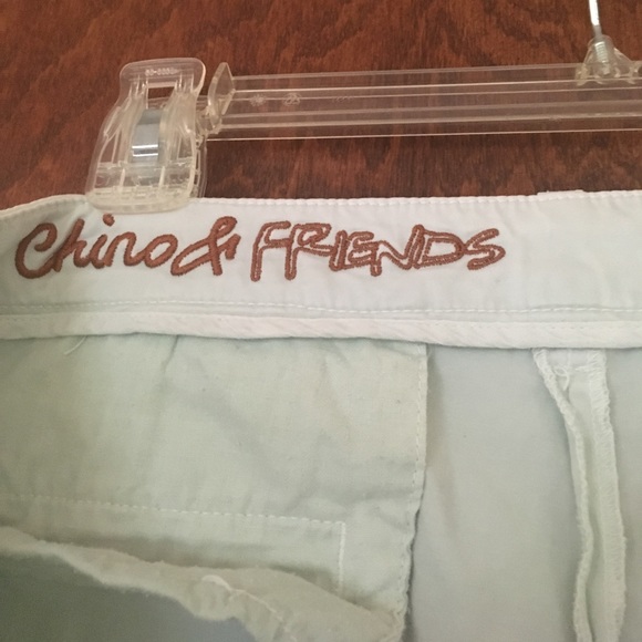 Shorts - Picture 3 of 3