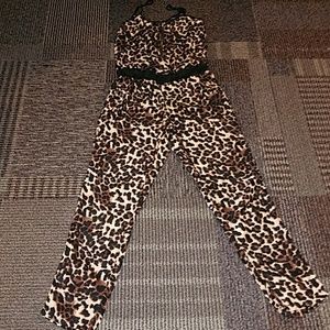 💥sale💥 5 for $7.. Jumpsuit Leopard print