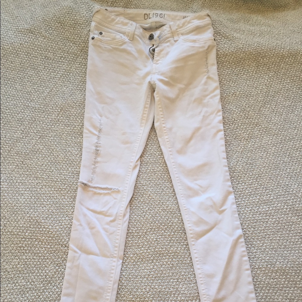 Distressed White Skinny Jeans