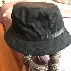 Coach Hat Signature Bucket style