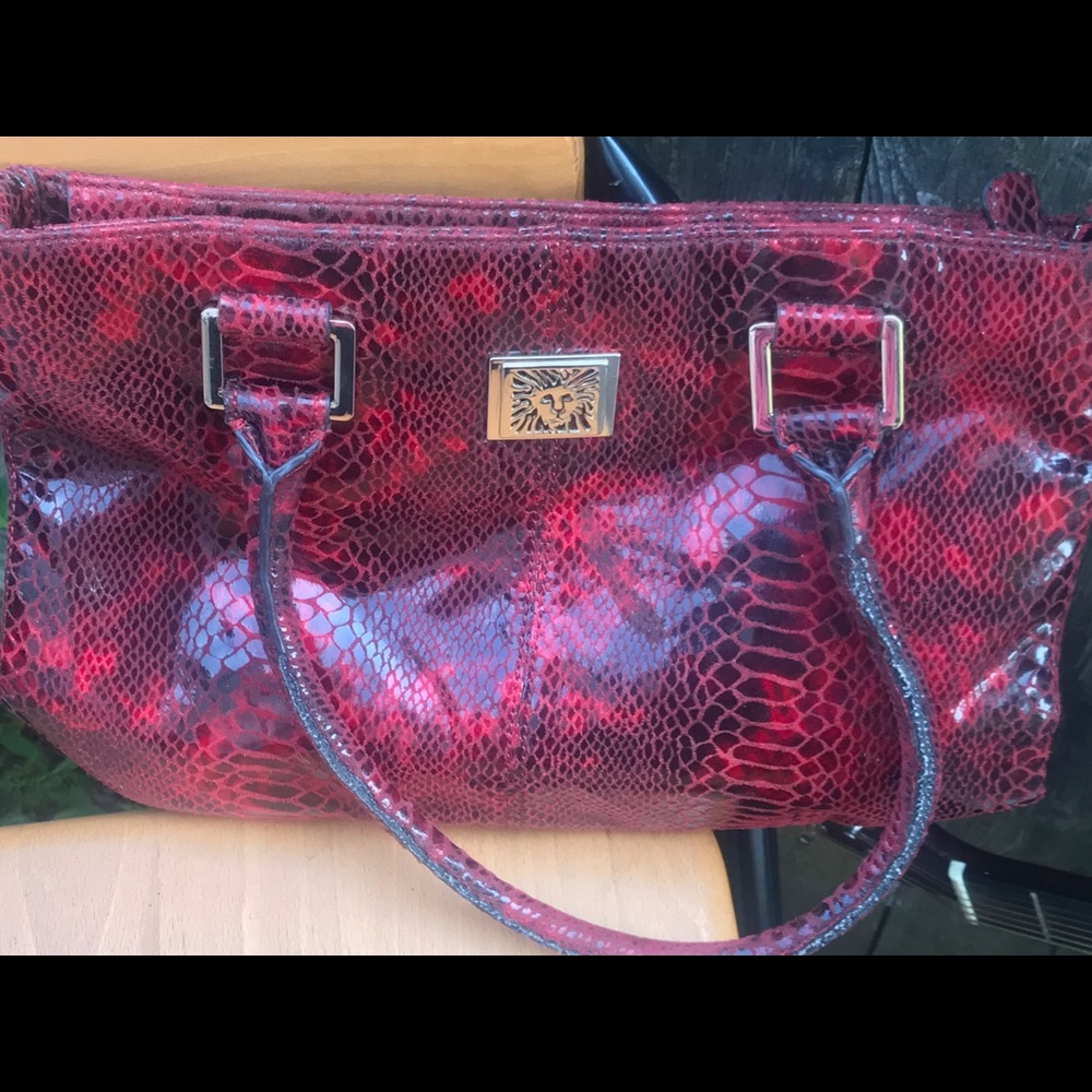 Designer Purses - Picture 4 of 7