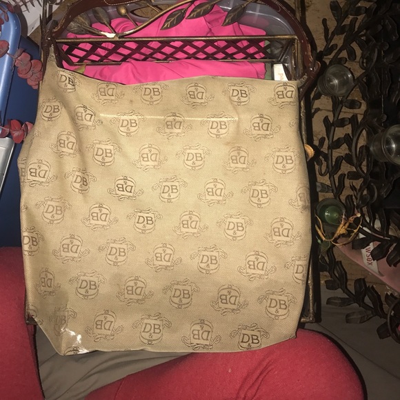 Designer Purses - Picture 2 of 7