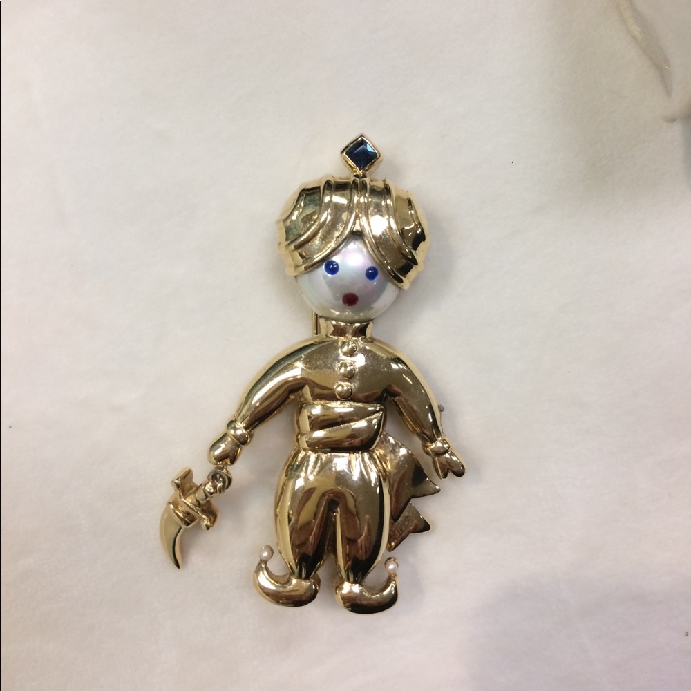 VINTAGE IG sultan gold and enamel brooch