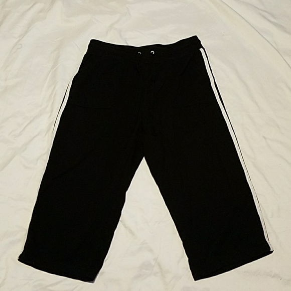 Silver wear cotton capri. - Picture 1 of 4