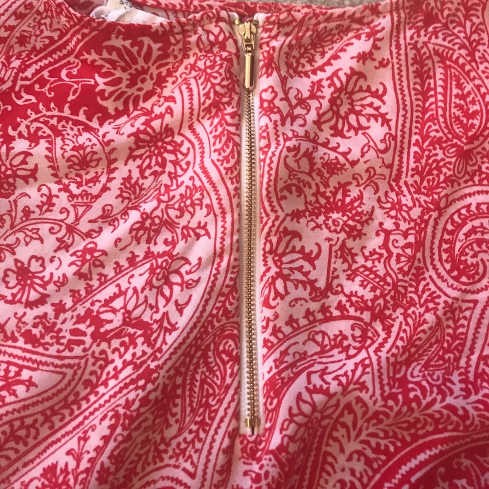 Red blouse - Picture 3 of 4