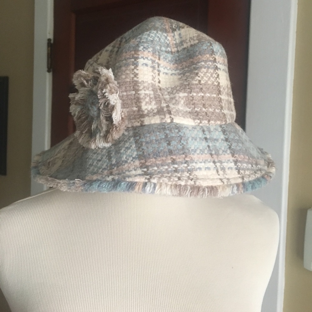 Nine West hat