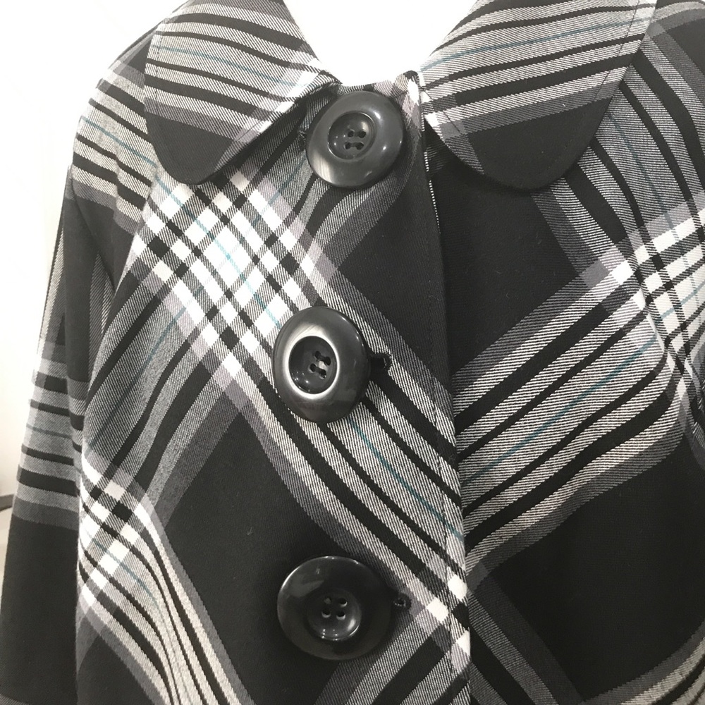 Women's black and white plaid blazer