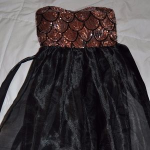 Party Dress, Scalloped Sequence