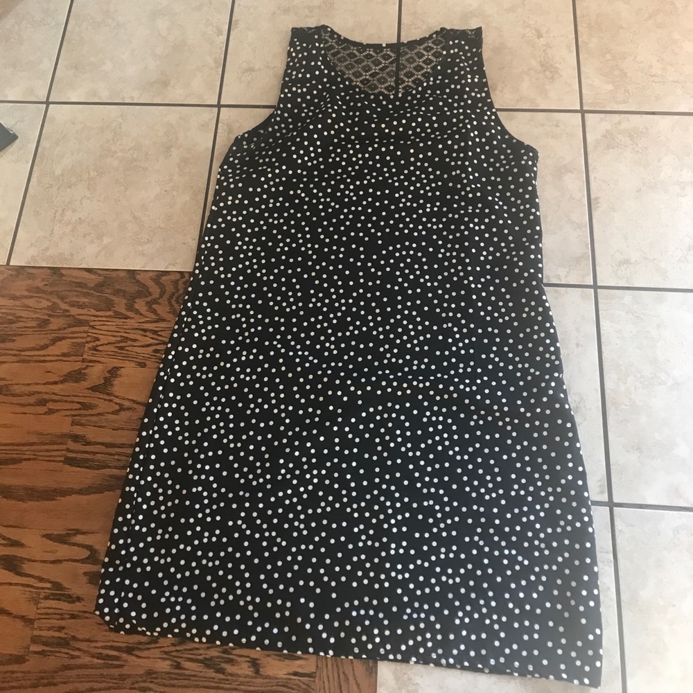Cute dress never worn