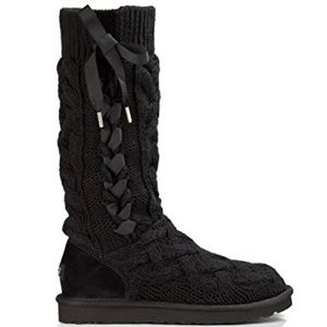 Ugg Mahayla Boot Size 9