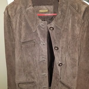 I.E. Relaxed brown leather jacket