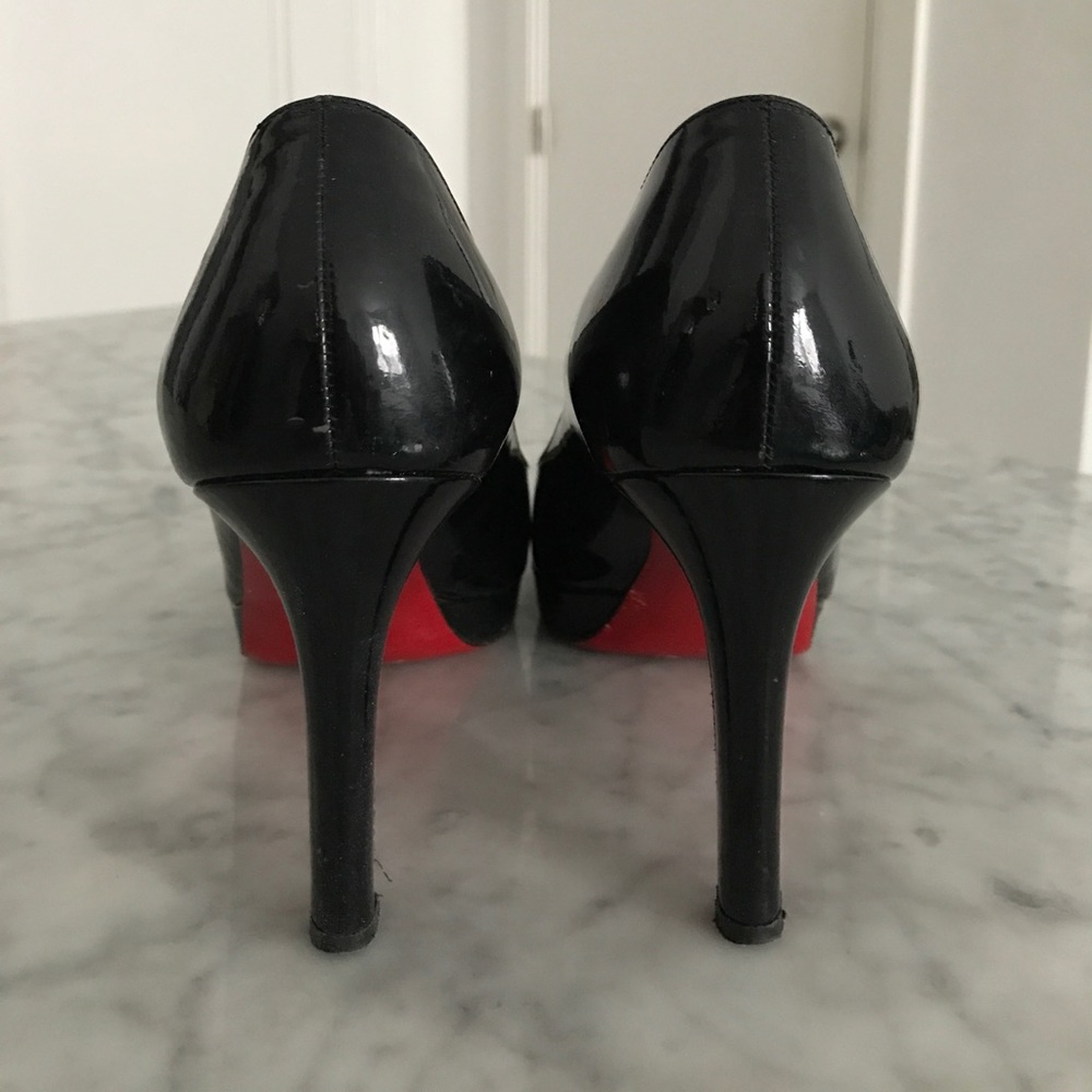 Christian Louboutin Simple Pump