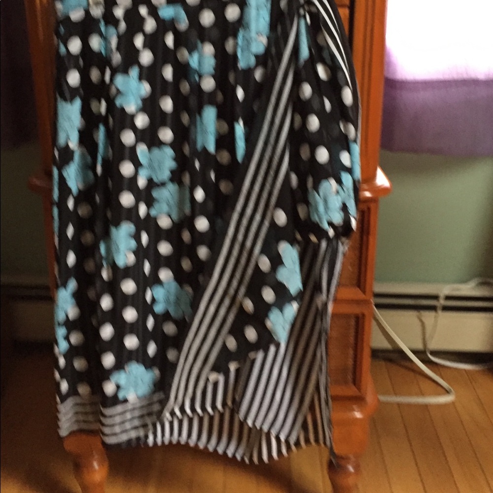 Fully lined silk skirt