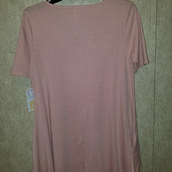 LuLaRoe Basic T - Picture 2 of 2