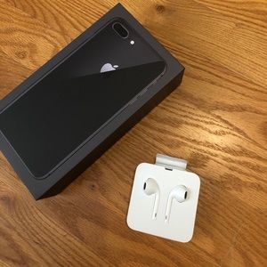 Apple EarPods with Lightning Connector Never open