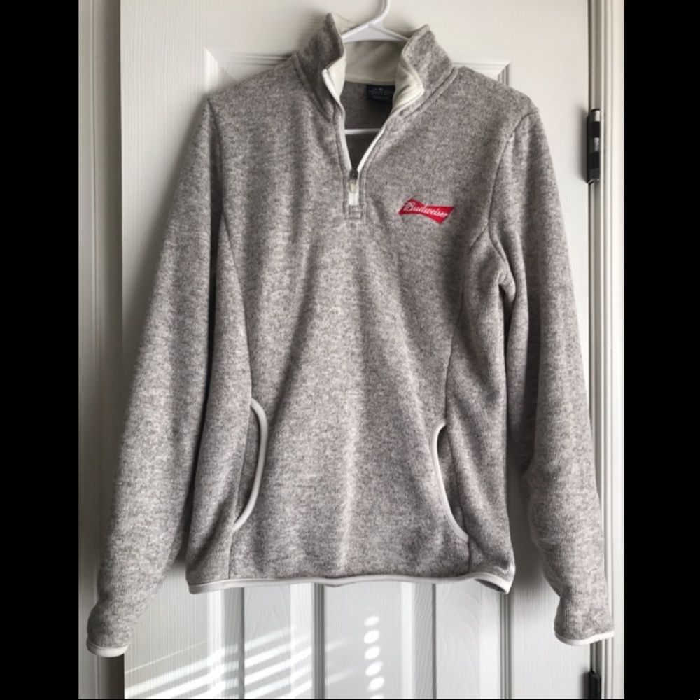 Women's Budweiser pull over