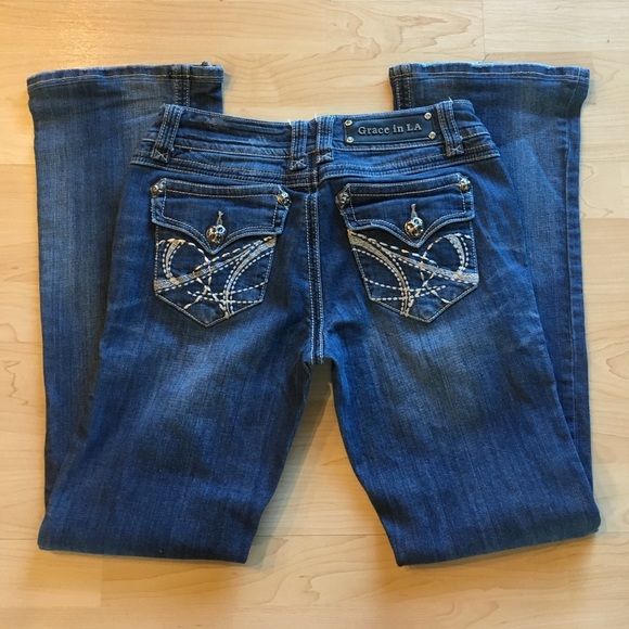 Grace in LA Jeans - Picture 2 of 6