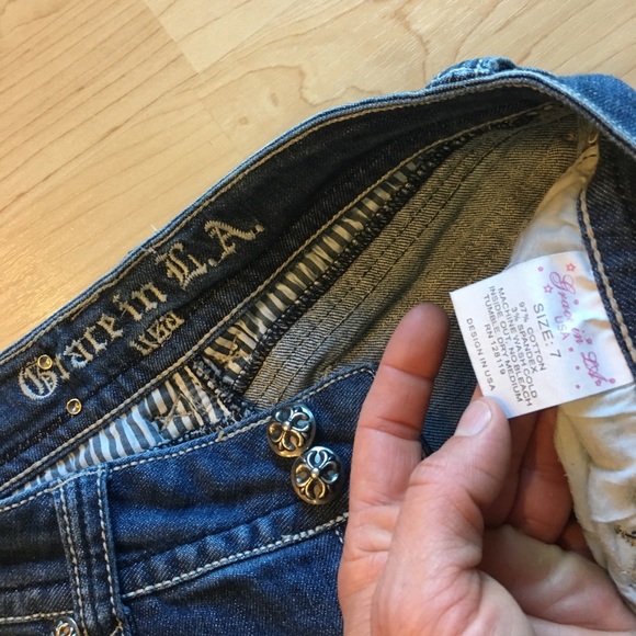 Grace in LA Jeans - Picture 4 of 6