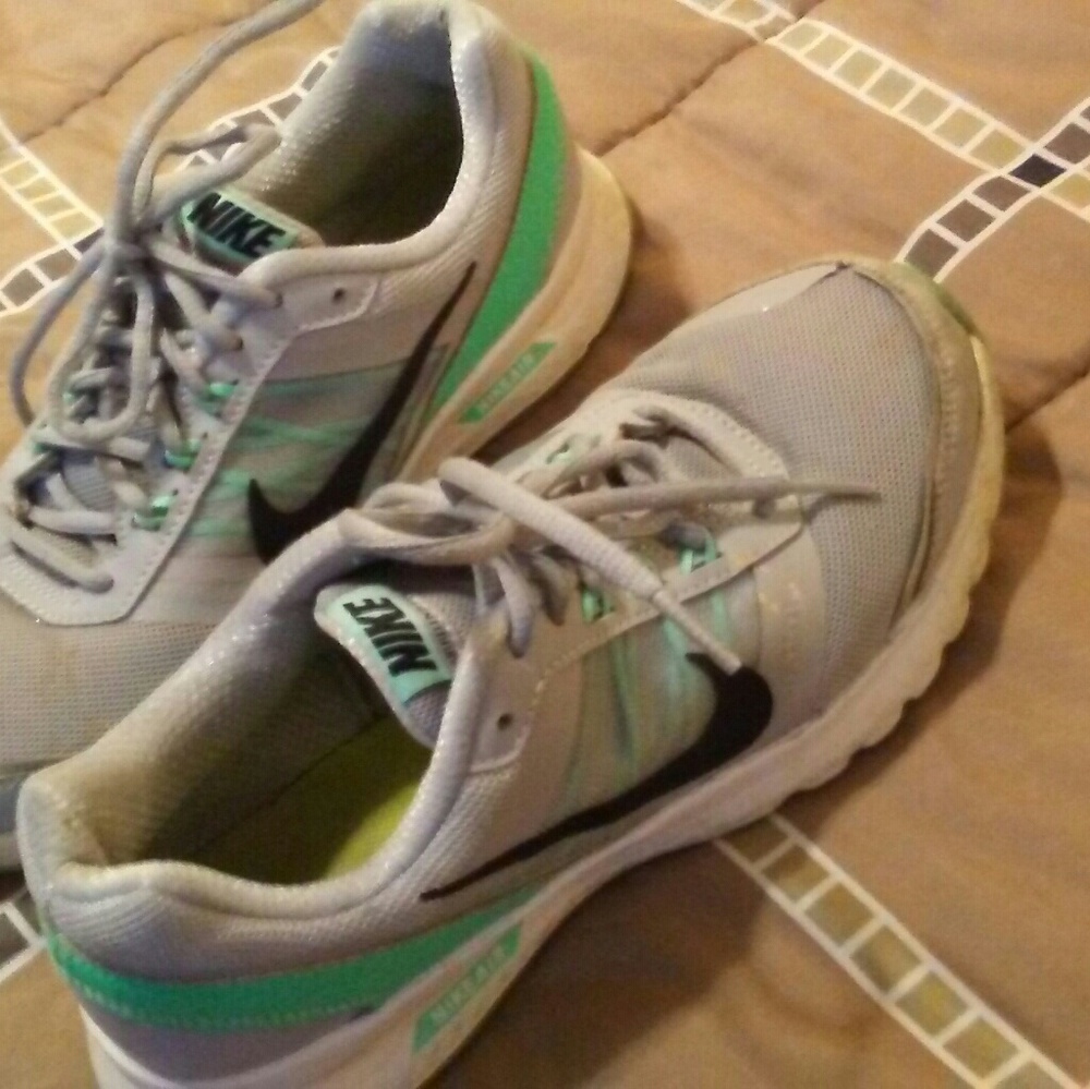 Nike size 8 1/2