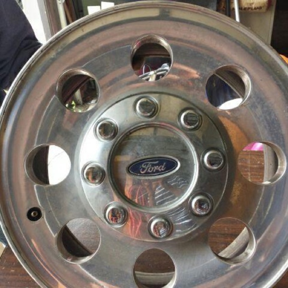 8 Lug Rims - Picture 5 of 5