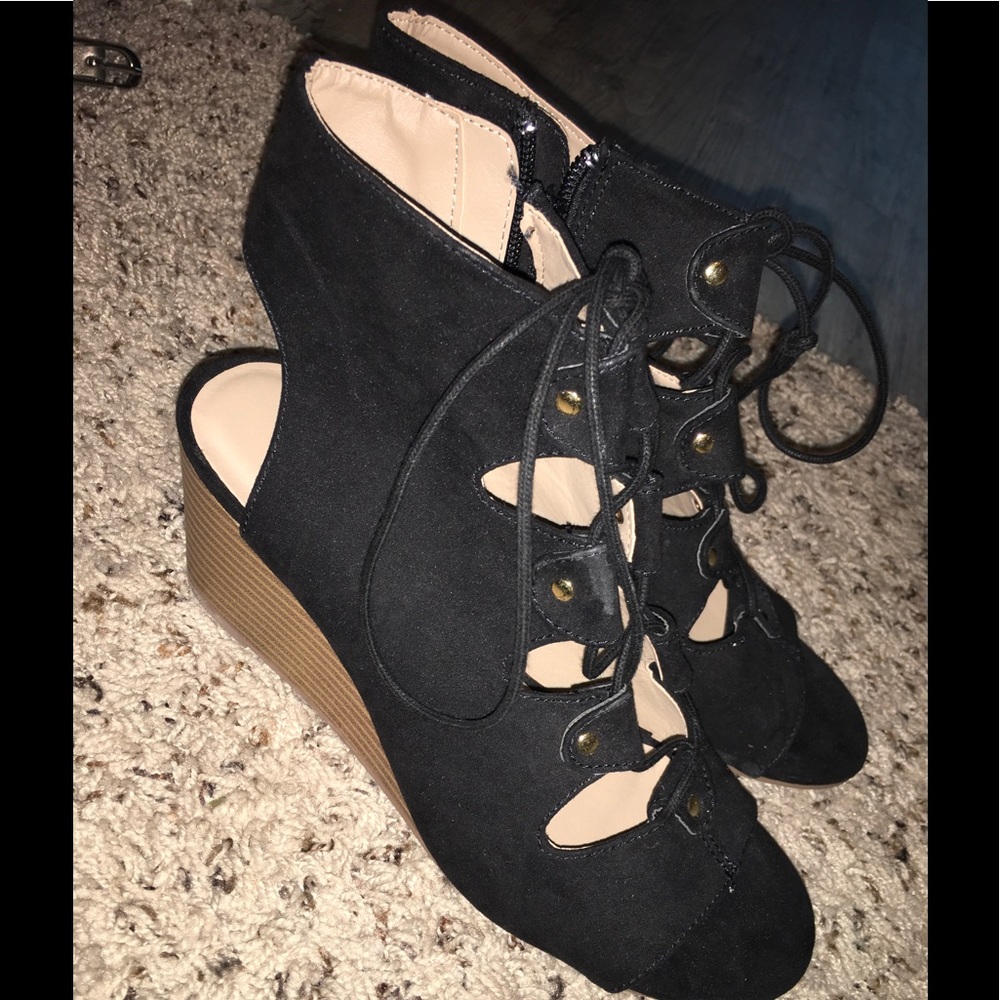 Boutique wedges