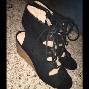 Boutique wedges
