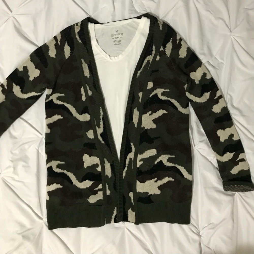 Camo cardigan size small