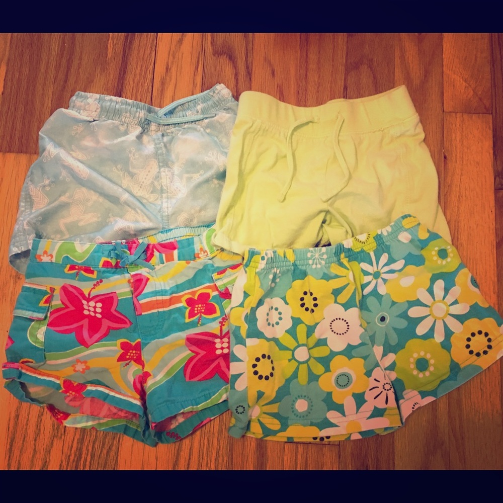 ⚡️Flash sale⚡️Bundle of shorts 3T