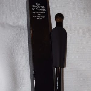 Chanel Flat Eye Shadow Brush Chanel Flat Eye Shadow Brush